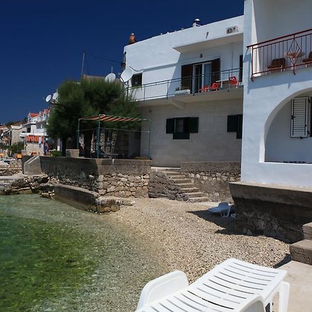 Apartments Dominko Brist Exterior photo