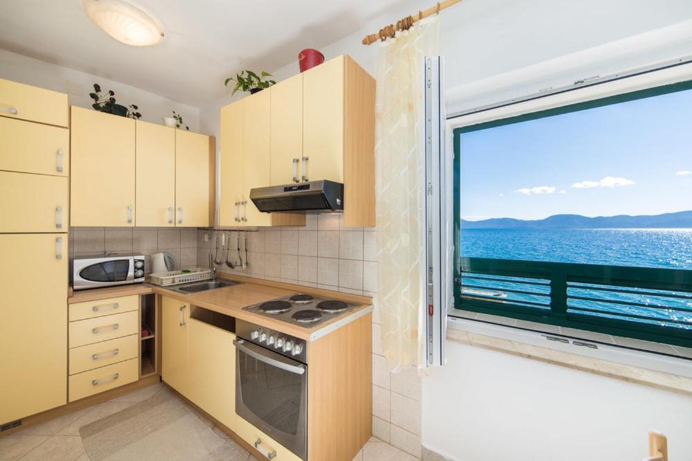 Apartments Dominko Brist Exterior photo