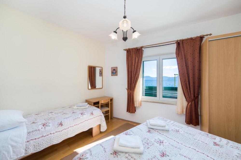 Apartments Dominko Brist Exterior photo
